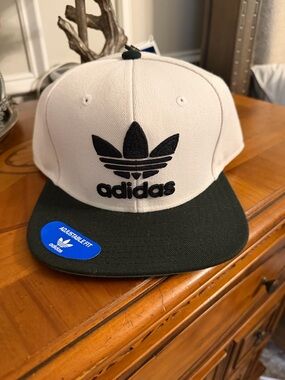 adidas Kids Two-Tone Trefoil Snapback Hat - White & Black